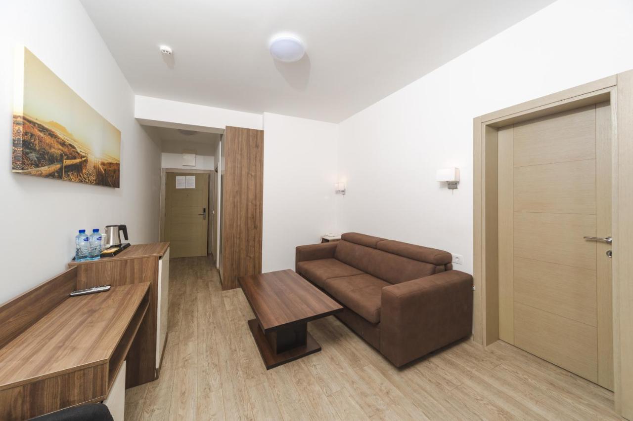 Hotel 219 บุดวา ภายนอก รูปภาพ